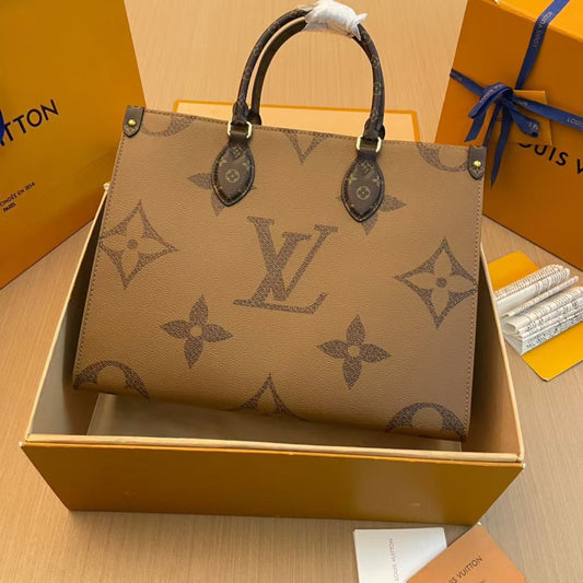 Luxury shopping bag